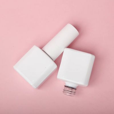 좋은 가격 15ml의 부드러운 빈 손톱 록 병과 오래 지속 스프레이 코팅 온라인으로